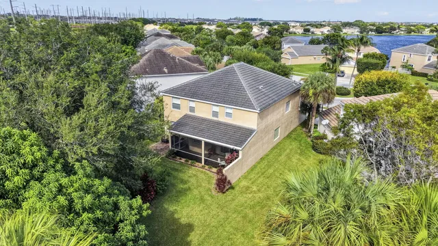 Residence photo 88