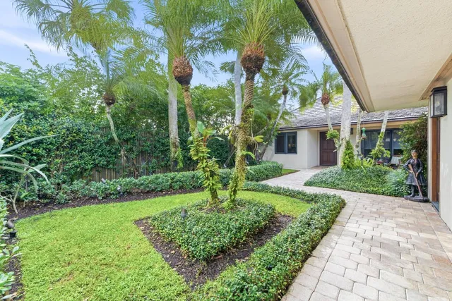 Residence photo 3