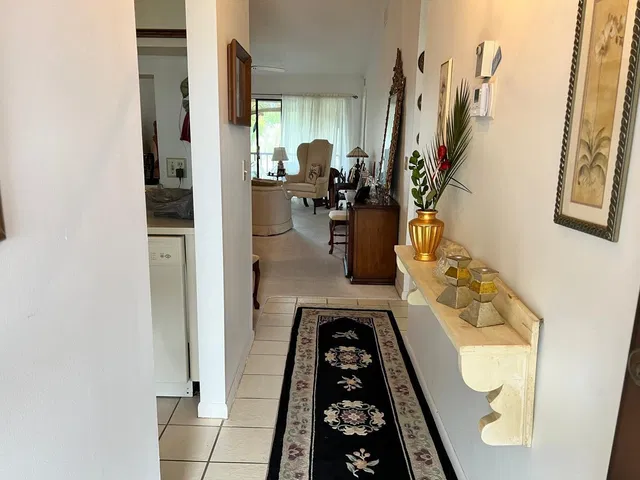 Unit 206 photo 4