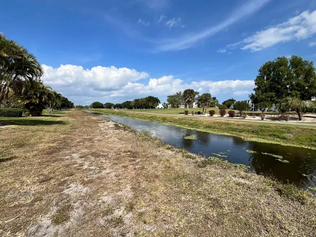 Unit 206 photo 20