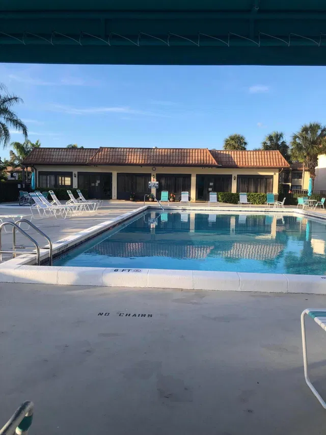 Unit 206 photo 28