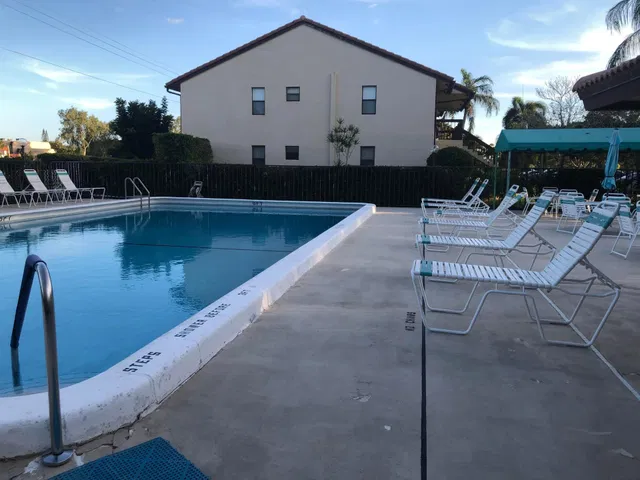 Unit 206 photo 31