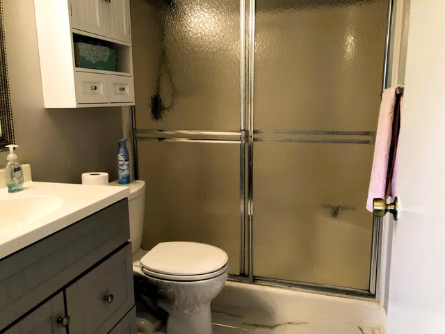 Unit 105 photo 14