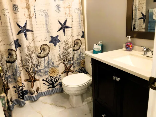 Unit 105 photo 16