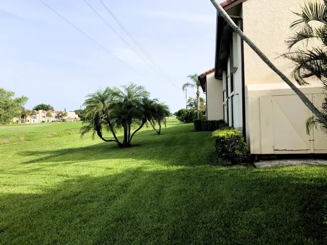 Unit 105 photo 22