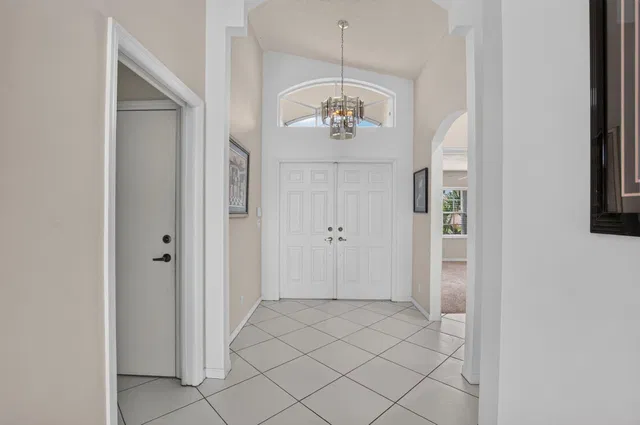 Residence photo 3