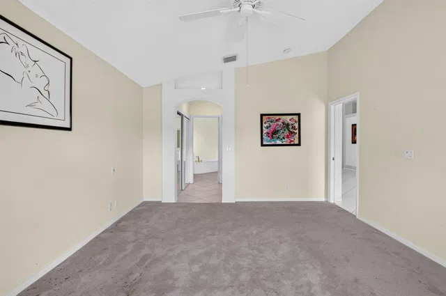 Residence photo 19