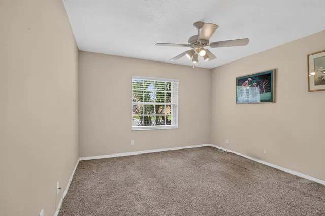 Residence photo 25