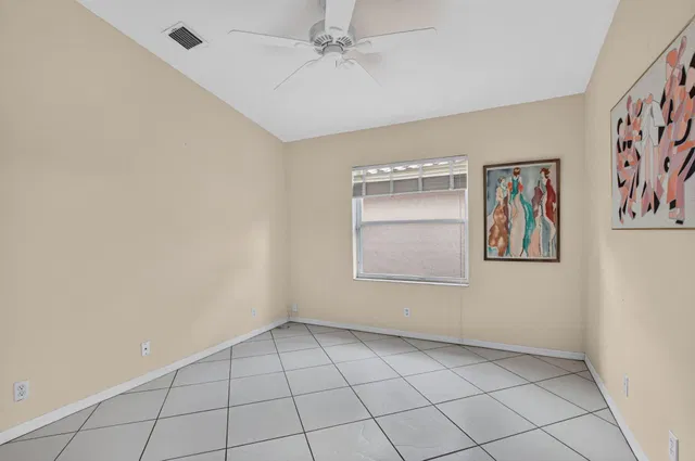 Residence photo 27