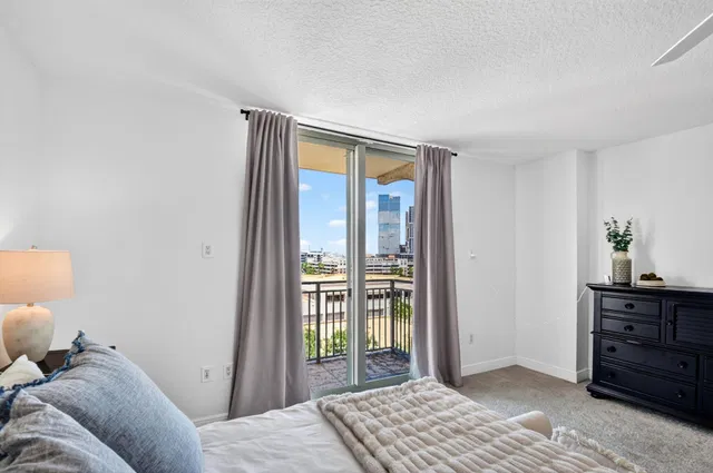 610 Clematis Unit 700 photo 18