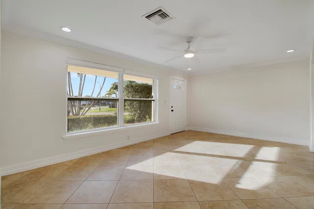 Residence photo 5