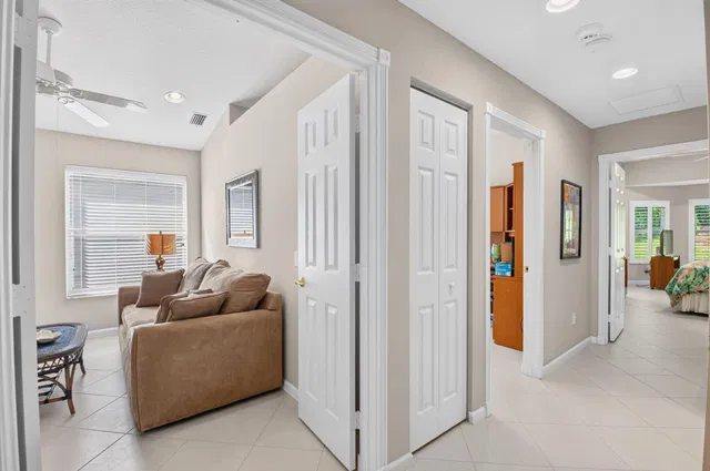 Residence photo 18