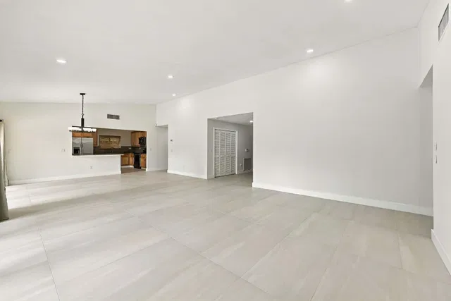  Residence photo 12