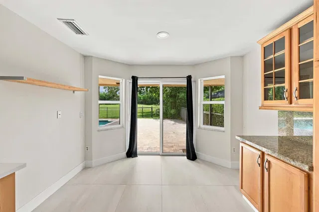  Residence photo 22