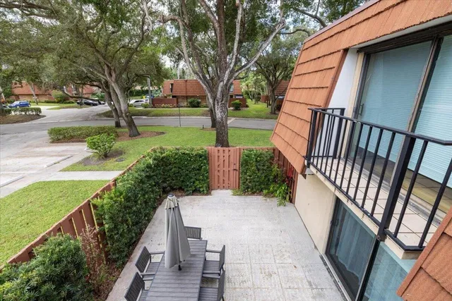 Unit 152 photo 17