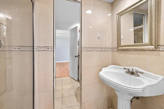 Unit 152 photo 21