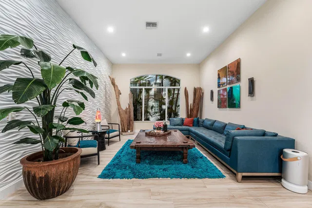 Residence photo 10