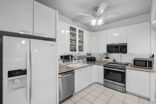Unit C photo 18