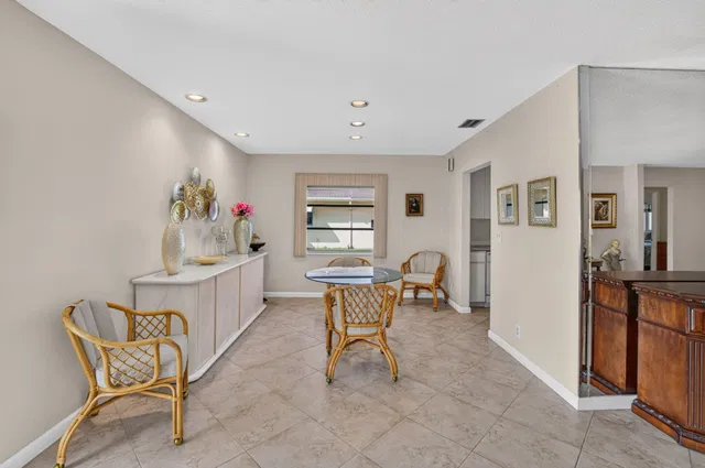 Residence photo 10