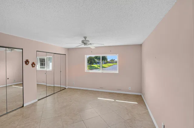 Residence photo 23
