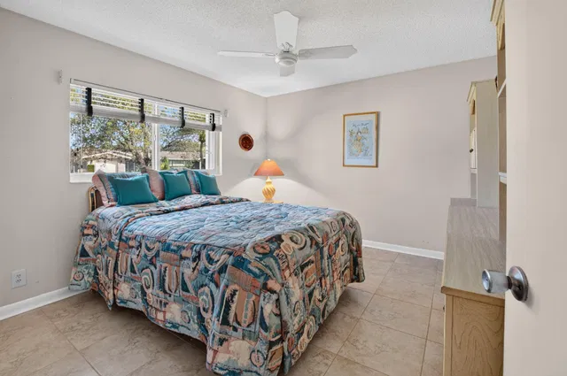 Residence photo 30