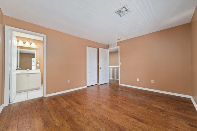 Residence photo 18