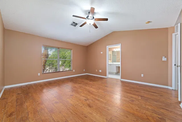 Residence photo 27