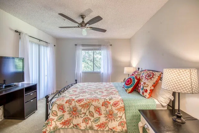  Unit 4306 photo 13