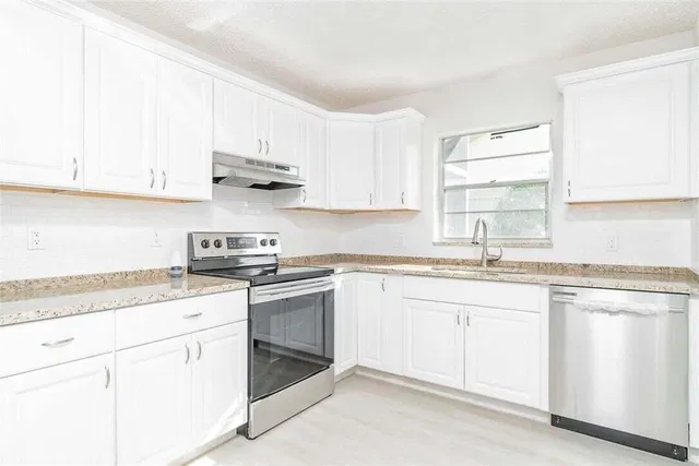 Residence photo 22