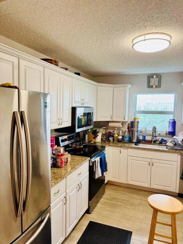Residence photo 24