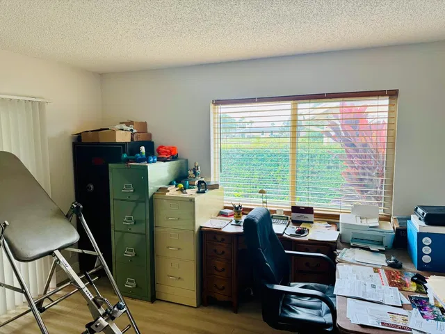 Residence photo 26