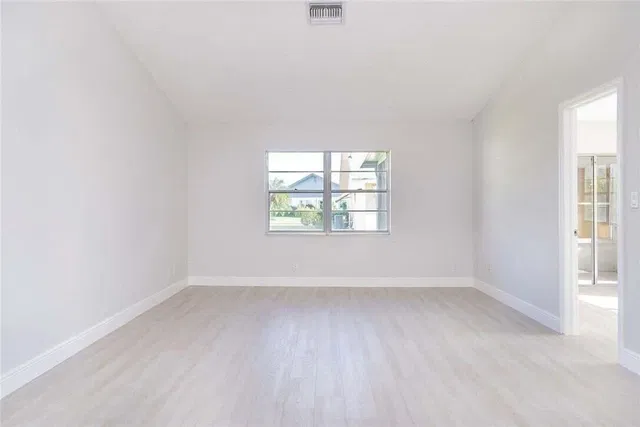 Residence photo 39