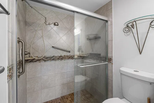 Unit 102 photo 24