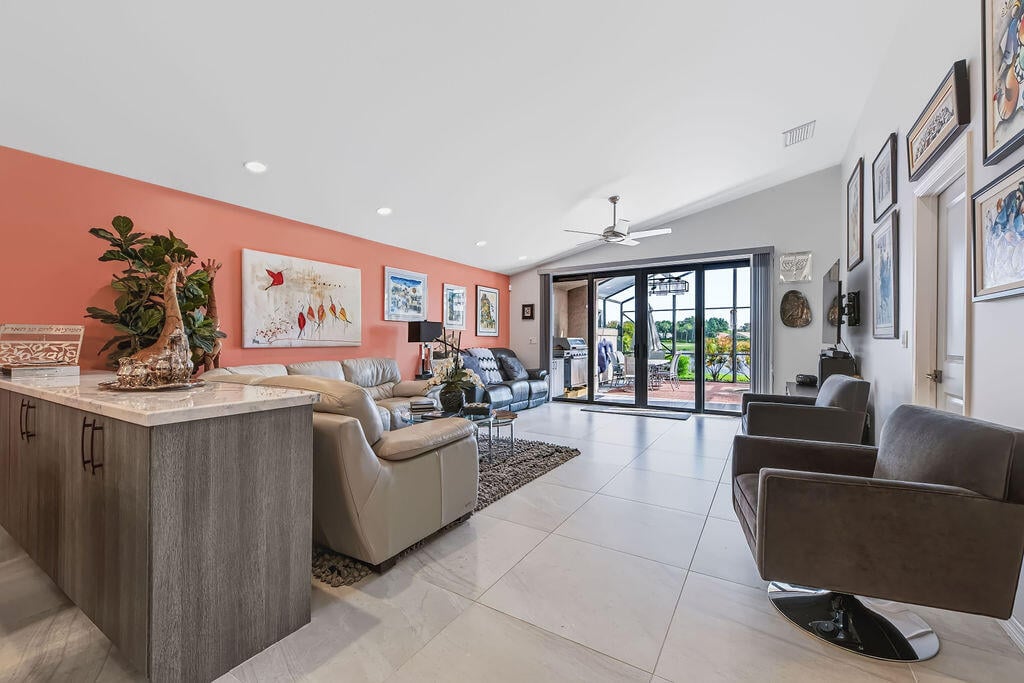 Residence photo 14