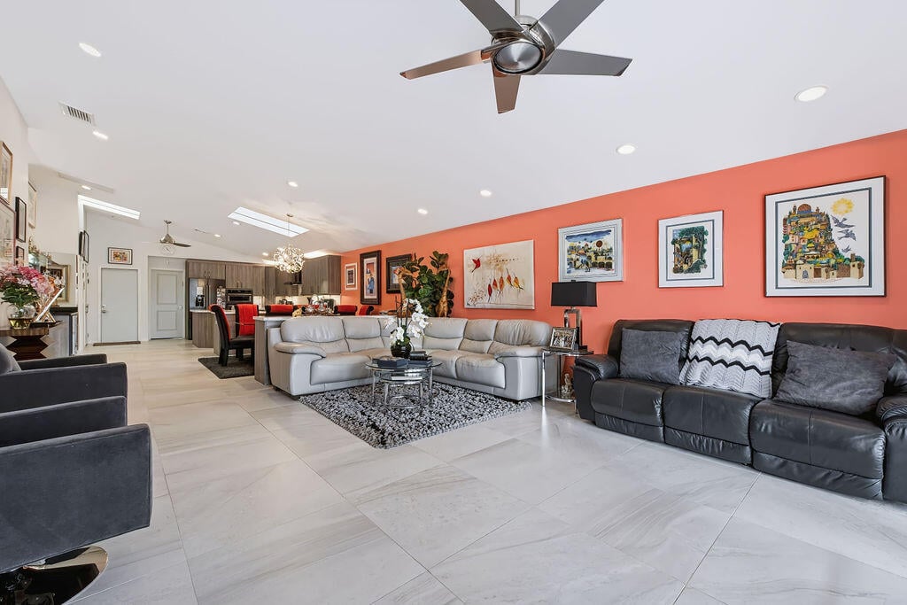 Residence photo 15