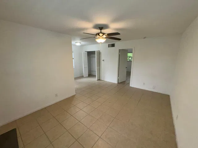  Unit 6 photo 10