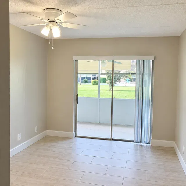 Unit 112 photo 6