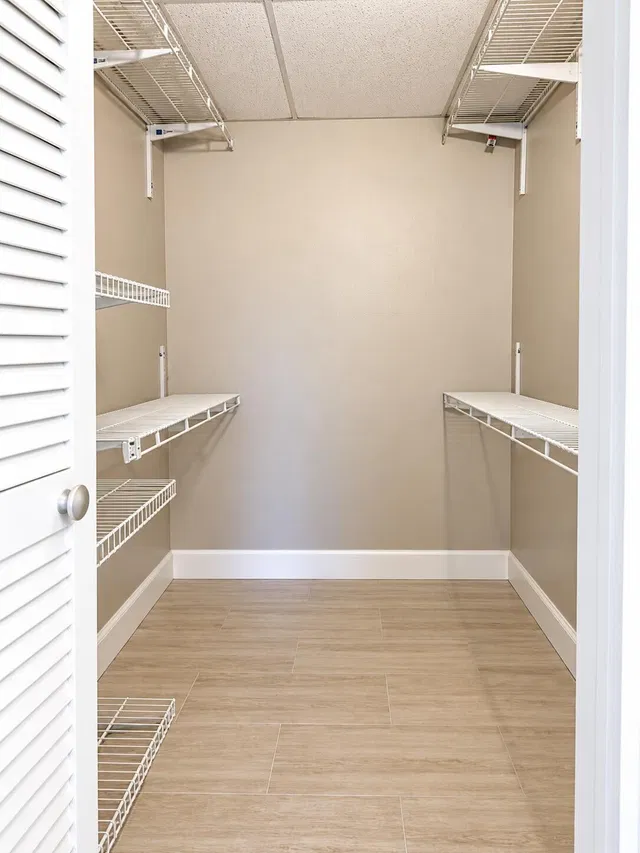 Unit 112 photo 7