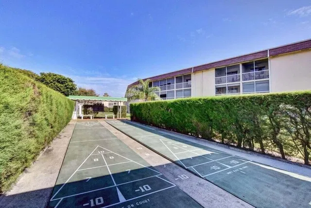 Unit 112 photo 19