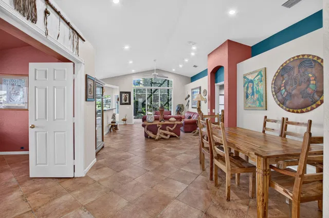 Residence photo 5