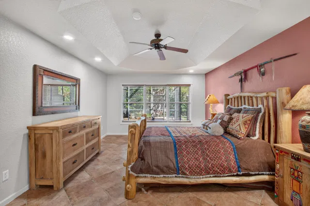 Residence photo 25