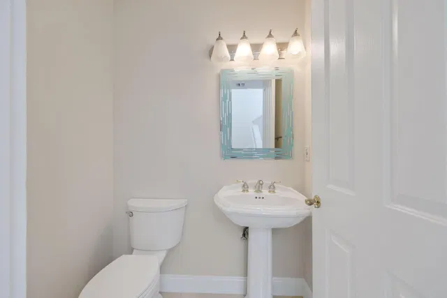 Unit L photo 22