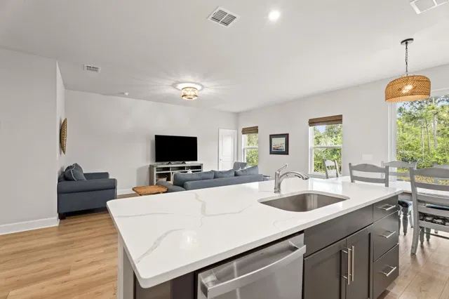  Residence photo 15