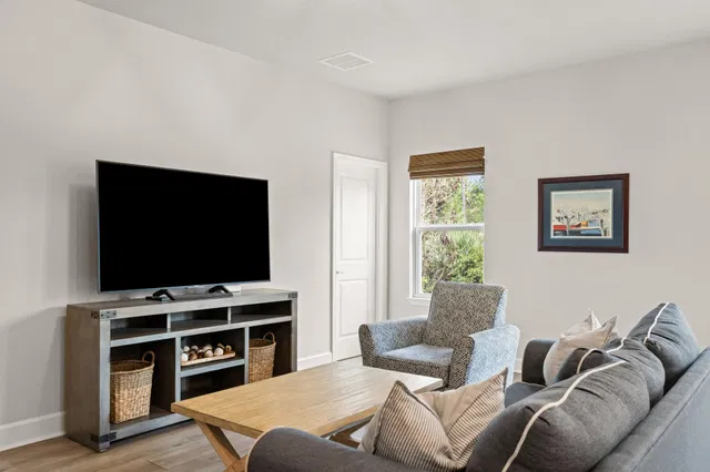  Residence photo 17