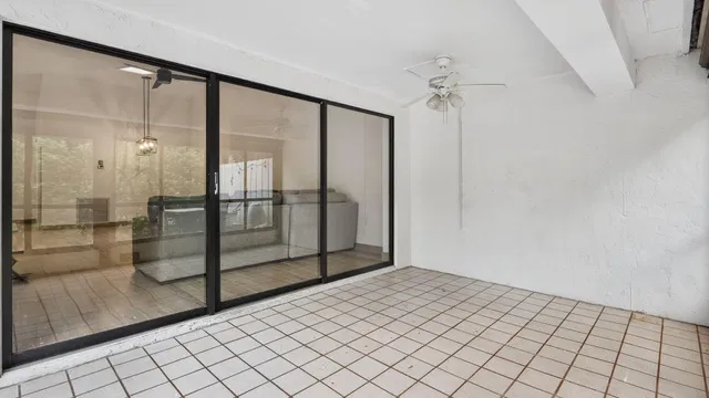 Residence photo 23