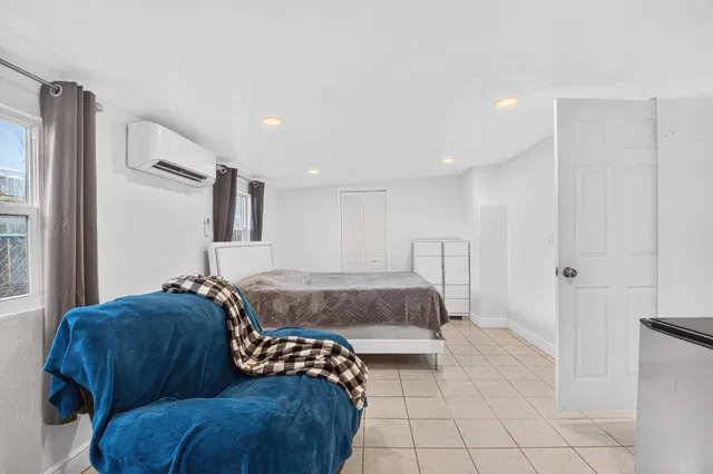 Residence photo 8