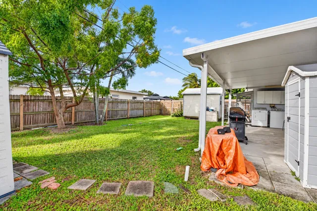 Residence photo 15