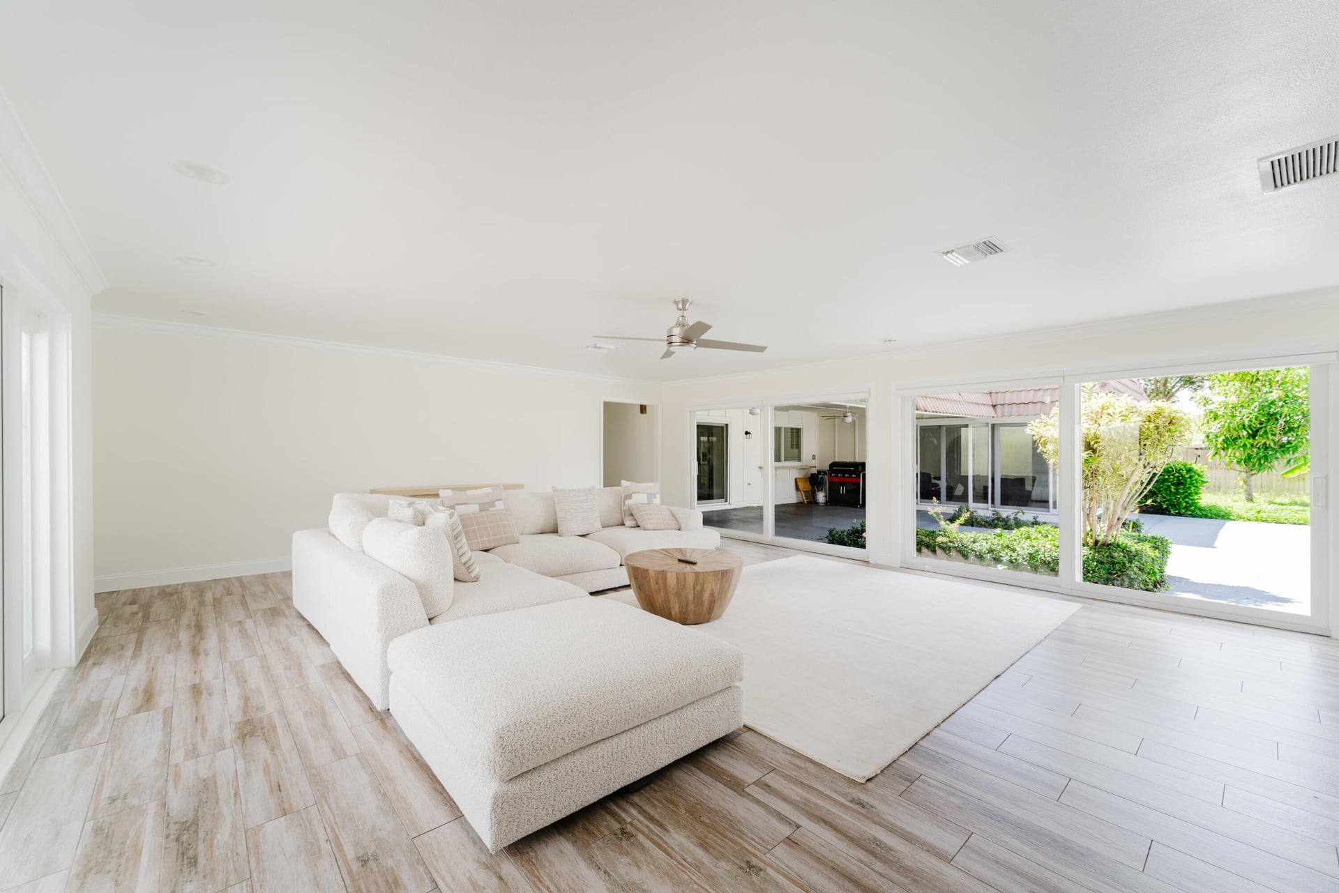 Unit 1424 photo 6
