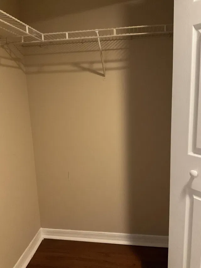 Unit 1112 photo 3