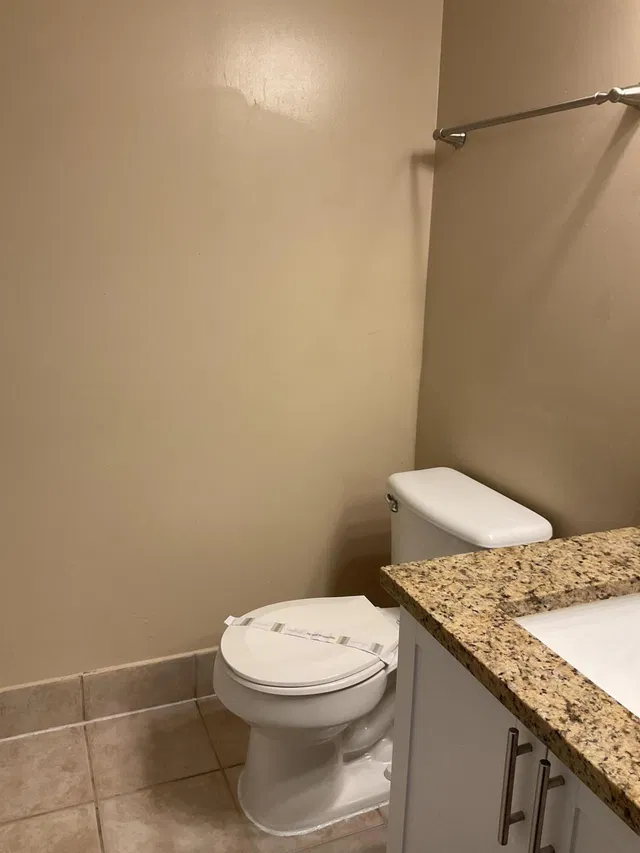 Unit 1112 photo 8